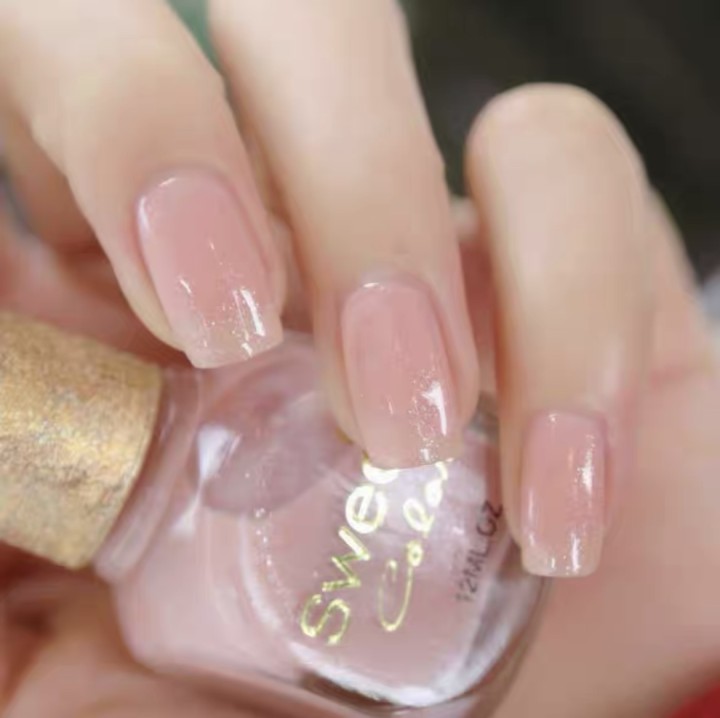 Transparent bottles of visual color nail glue